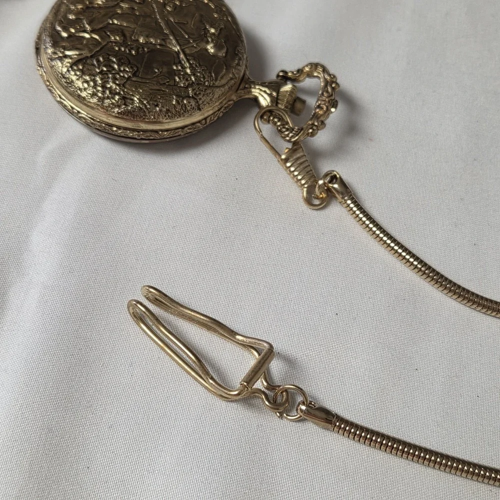 Futura Vintage Mechanical Pocket Watch Gold Hunter Case Hunting Scene Design